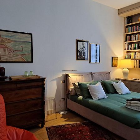 Casa Mari - Free Secure Parking, Breakfast, Private Bathroom, Wifi, Garden, Aircon, 3 Min Walk To Metro And Train Station Milán Exteriér fotografie