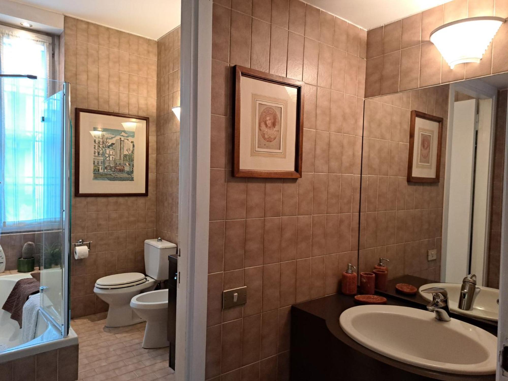Casa Mari - Free Secure Parking, Breakfast, Private Bathroom, Wifi, Garden, Aircon, 3 Min Walk To Metro And Train Station Milán Exteriér fotografie