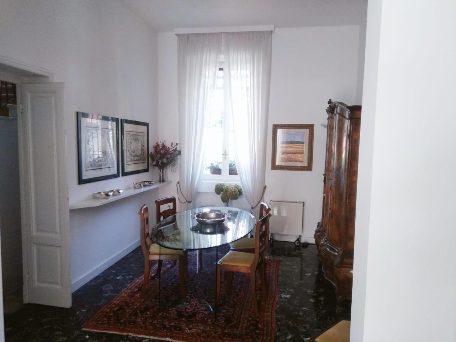 Casa Mari - Free Secure Parking, Breakfast, Private Bathroom, Wifi, Garden, Aircon, 3 Min Walk To Metro And Train Station Milán Exteriér fotografie