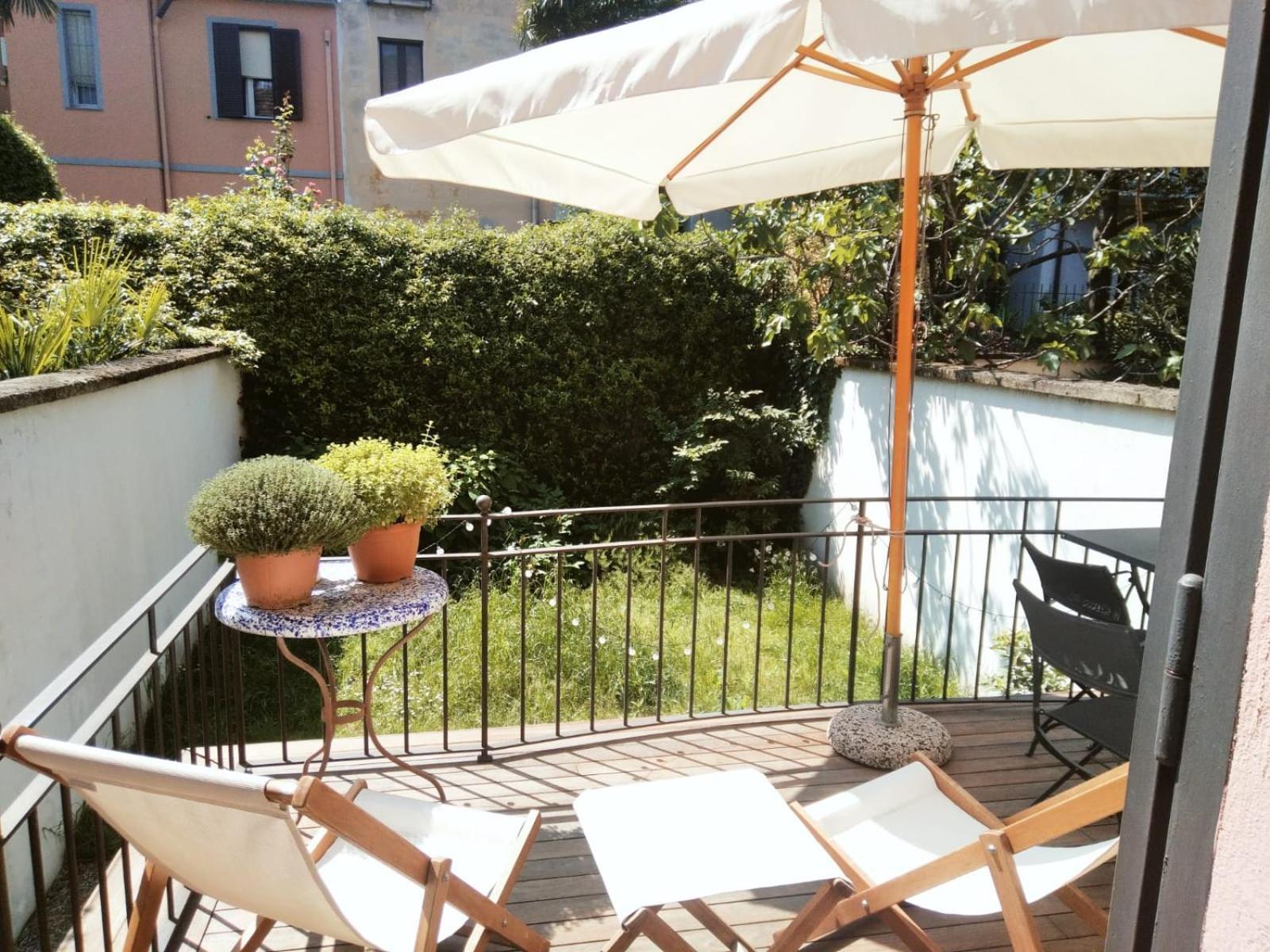 Casa Mari - Free Secure Parking, Breakfast, Private Bathroom, Wifi, Garden, Aircon, 3 Min Walk To Metro And Train Station Milán Exteriér fotografie