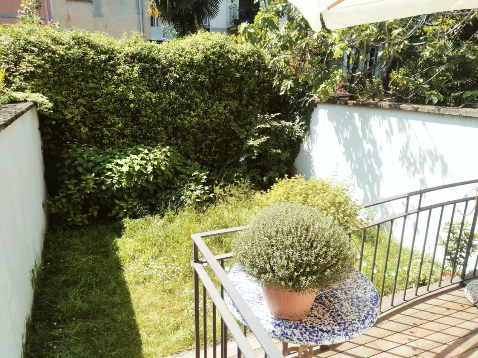 Casa Mari - Free Secure Parking, Breakfast, Private Bathroom, Wifi, Garden, Aircon, 3 Min Walk To Metro And Train Station Milán Exteriér fotografie